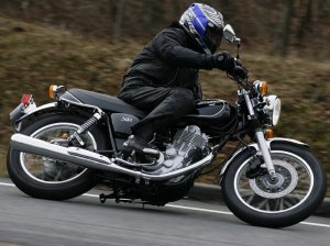 Yamaha SR400